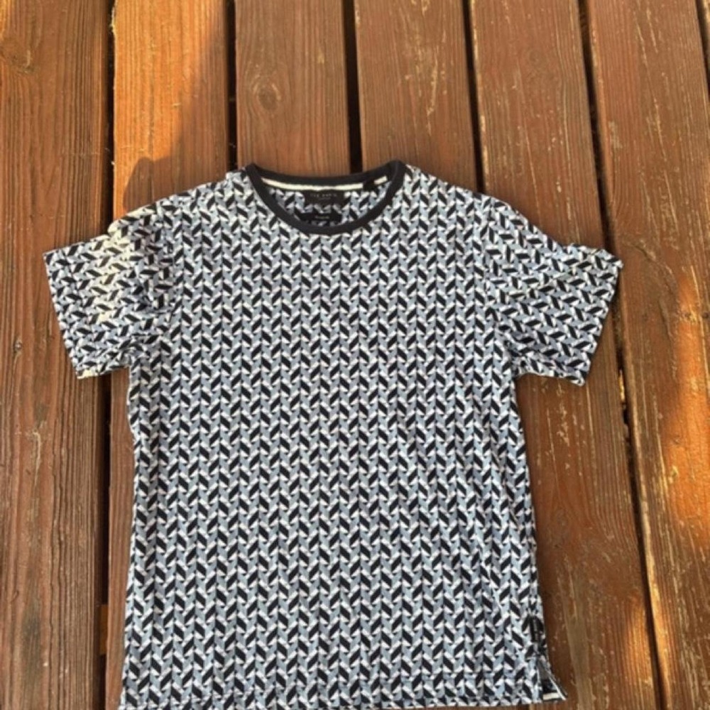 Ted Baker allover print tee shirt luxury preppy basic work